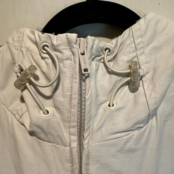 Cream Bomber Jacket with Insulated Weather-Resistant Design - Picture 2 of 4